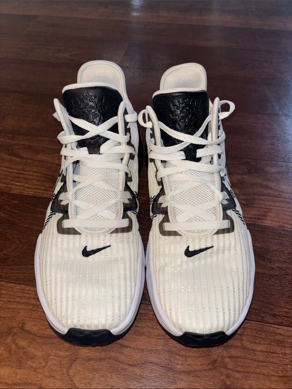 Nike LeBron Witness 6 TB Basketball Sneaker - Picture 2 of 8